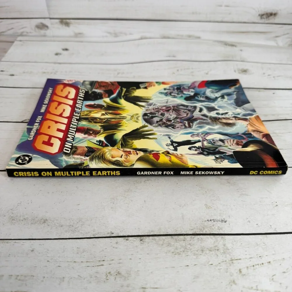 Crisis On Multiple Earths First Volume Gardner Fox & Mike Sekowsky DC Comics‎